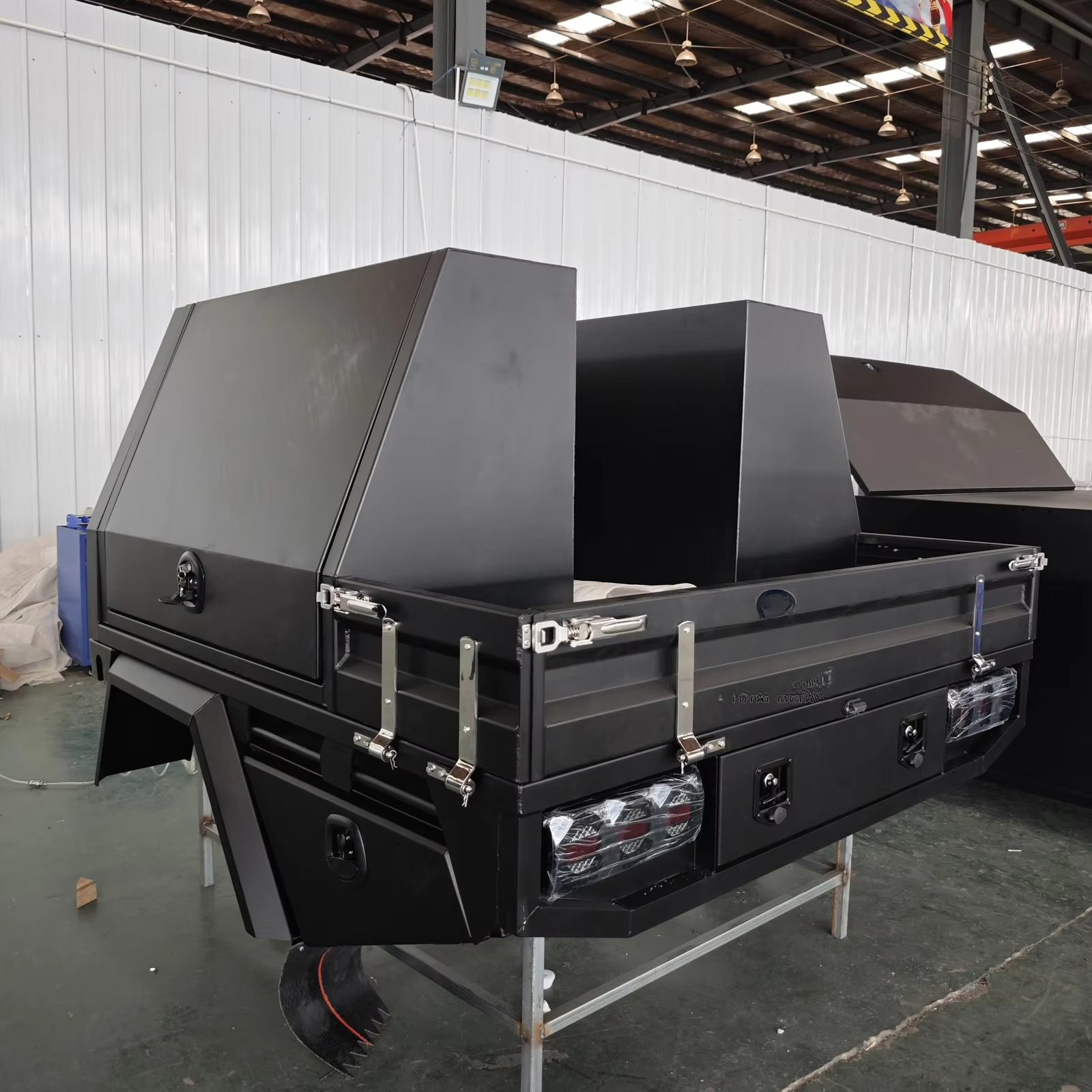 Custom Waterpoof Aluminium Wat - Outdoor Camping Ute review and price